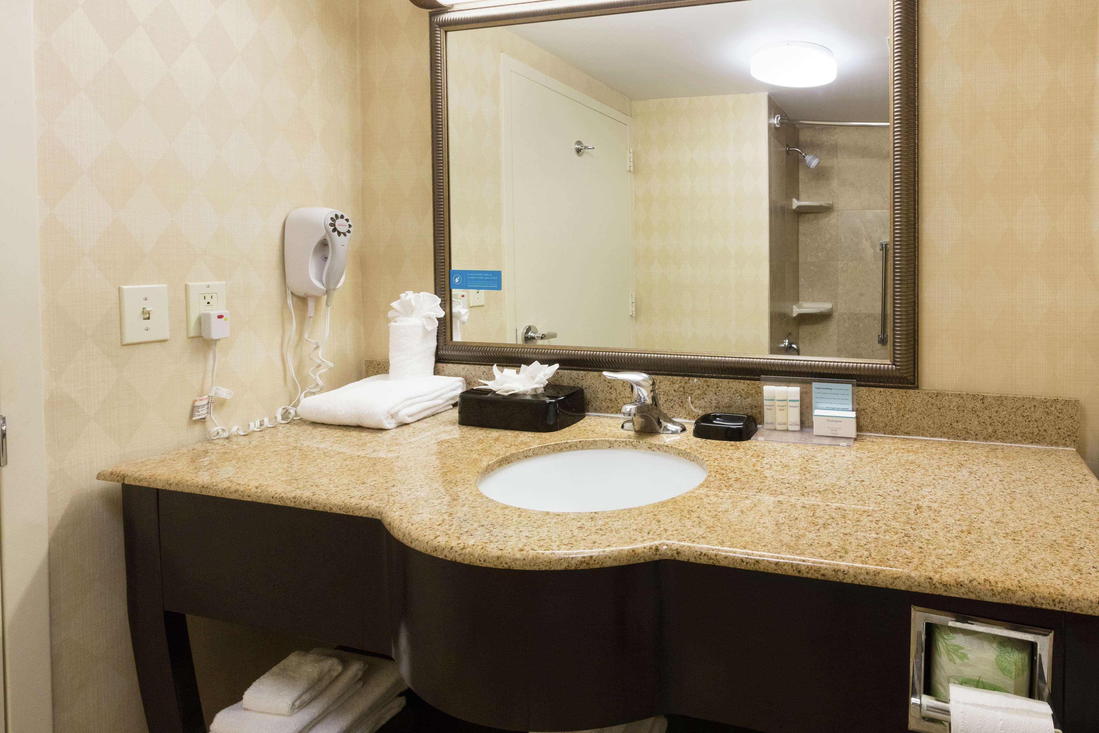 Hampton Inn & Suites Jacksonville-Airport Екстер'єр фото